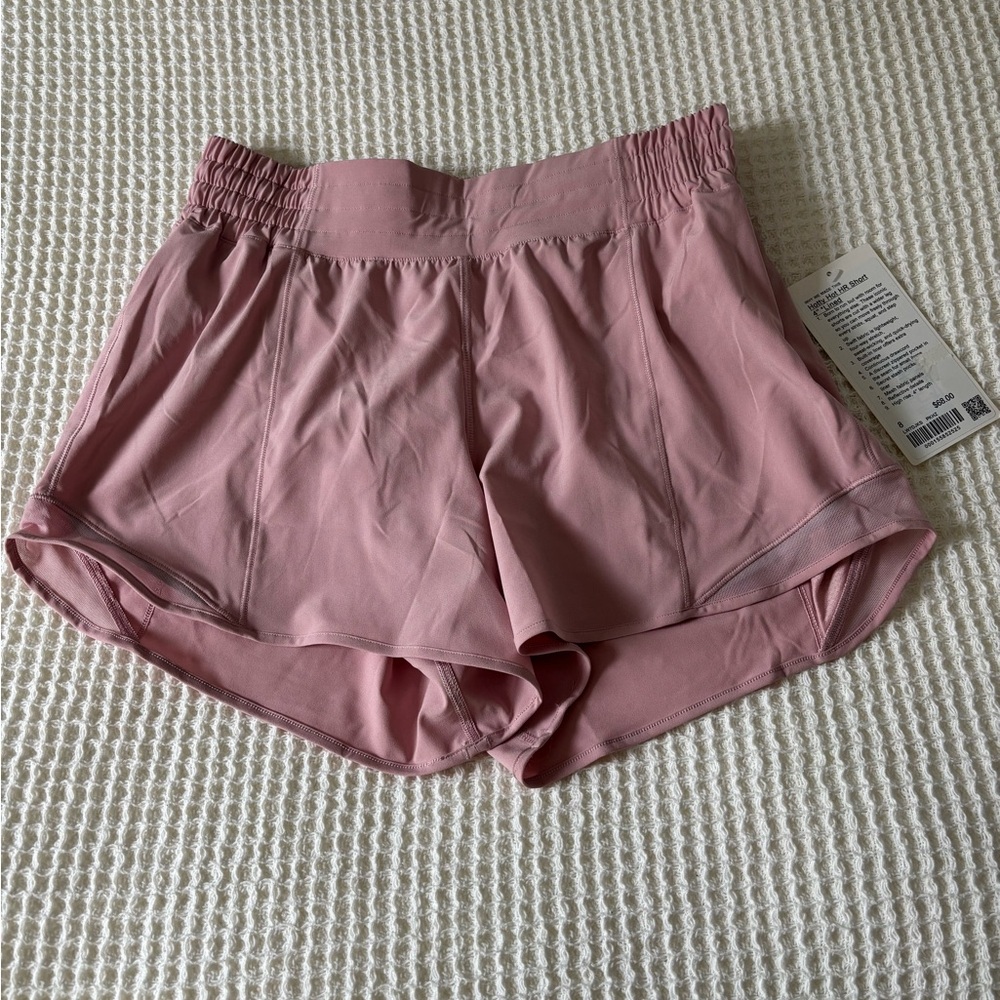 Lululemon Hotty Hot shorts 4” NWT